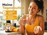 Eine Frau startet ihre Tagesroutine mit der Keto Base Day Dose und Einnahmetipps.